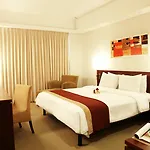 Java Paragon Hotel & Residences