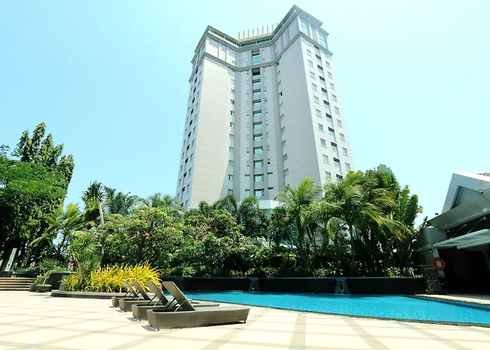 Java Paragon Hotel & Residences