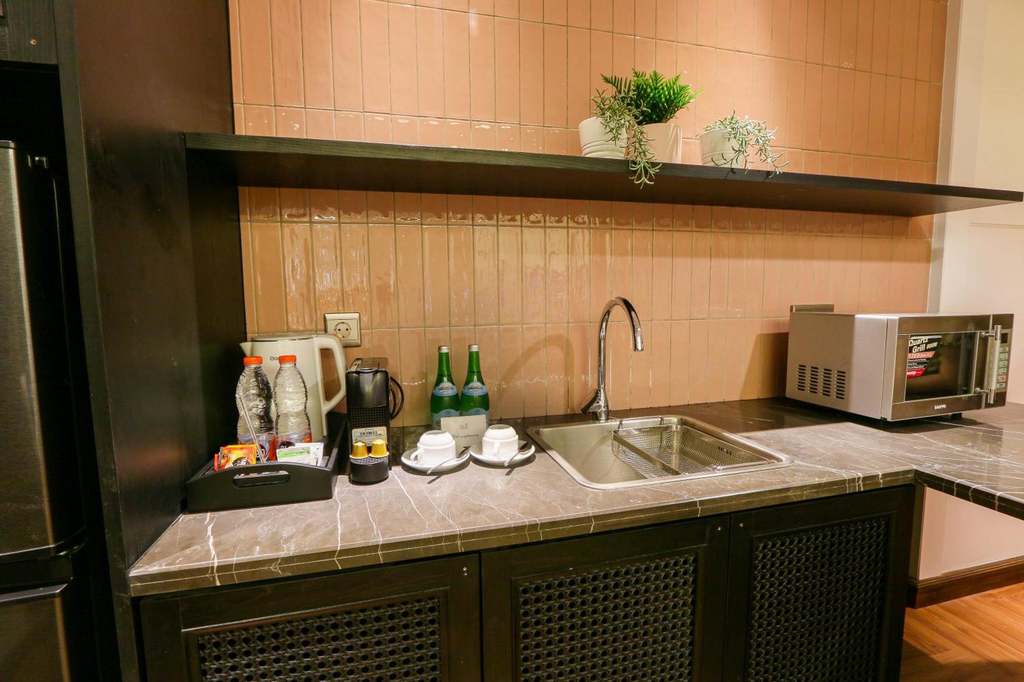 Paragon & Residences Hotel 4*