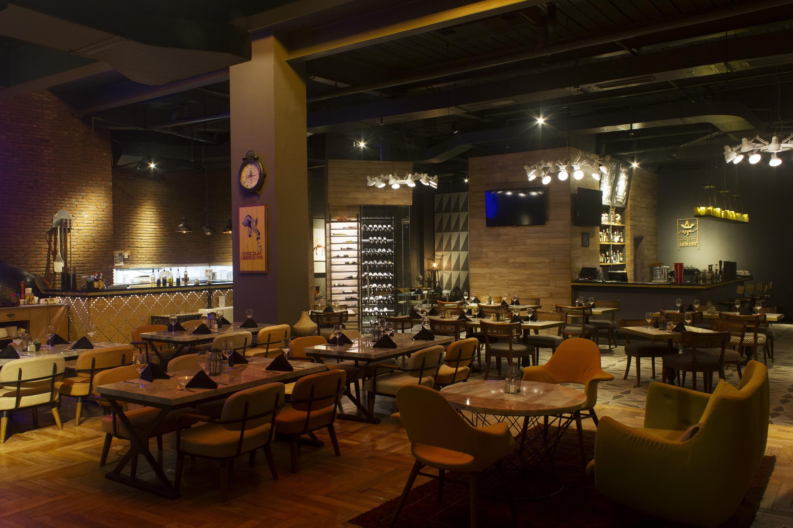 Paragon & Residences Hotel 4*